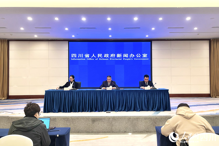 會(huì)議現(xiàn)場(chǎng)。人民網(wǎng) 趙祖樂(lè)攝
