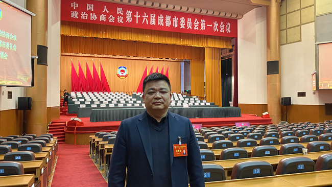 成都市政協(xié)委員、成都綠色會(huì)展新經(jīng)濟(jì)創(chuàng)新中心主任孫松風(fēng)。受訪者供圖