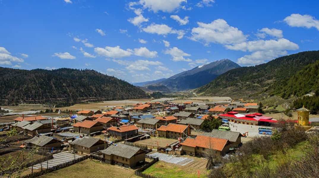 藏、羌、回、漢多民族居住村