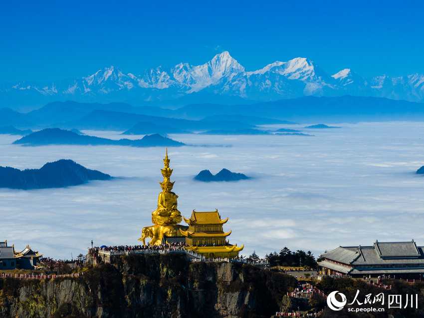 峨眉山美景。楊陶攝