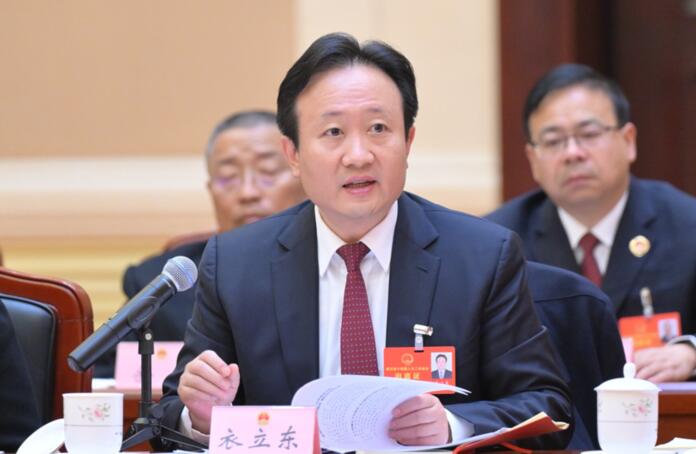 省人大代表衣立東：服務(wù)四川現(xiàn)代化建設(shè) 做好電力先行官我們將結(jié)合實(shí)際抓好貫徹落實(shí)，加快建設(shè)現(xiàn)代一流四川電網(wǎng)和現(xiàn)代一流四川公司，為四川經(jīng)濟(jì)社會(huì)高質(zhì)量發(fā)展提供可靠電力支撐。