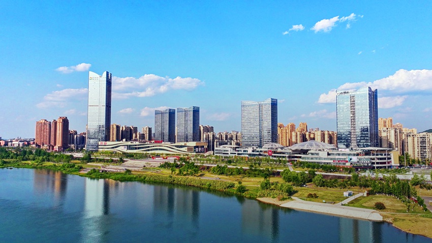 南充高坪加快建設“大城門戶、森林城市、活力高坪”。高坪融媒體中心供圖