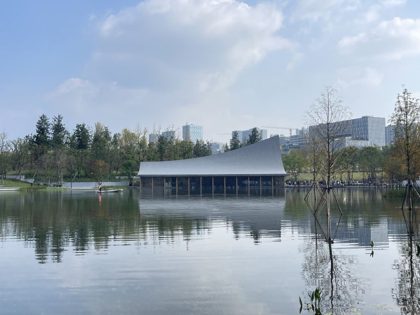 興隆湖湖畔書店。四川天府新區(qū)公園城市局供圖