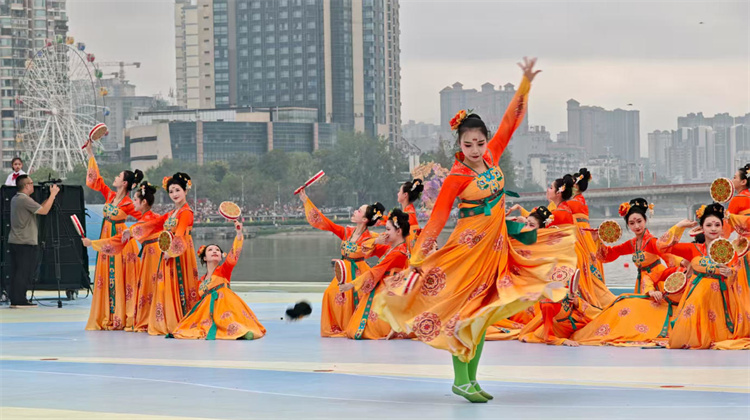 舞蹈表演。陳亞川供圖