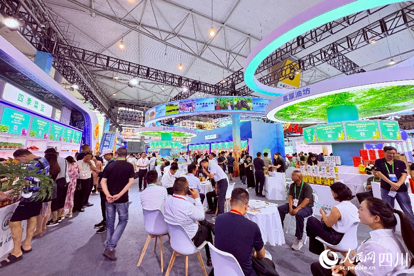 第十一屆四川農(nóng)業(yè)博覽會(huì)現(xiàn)場(chǎng)。人民網(wǎng)記者 朱虹攝