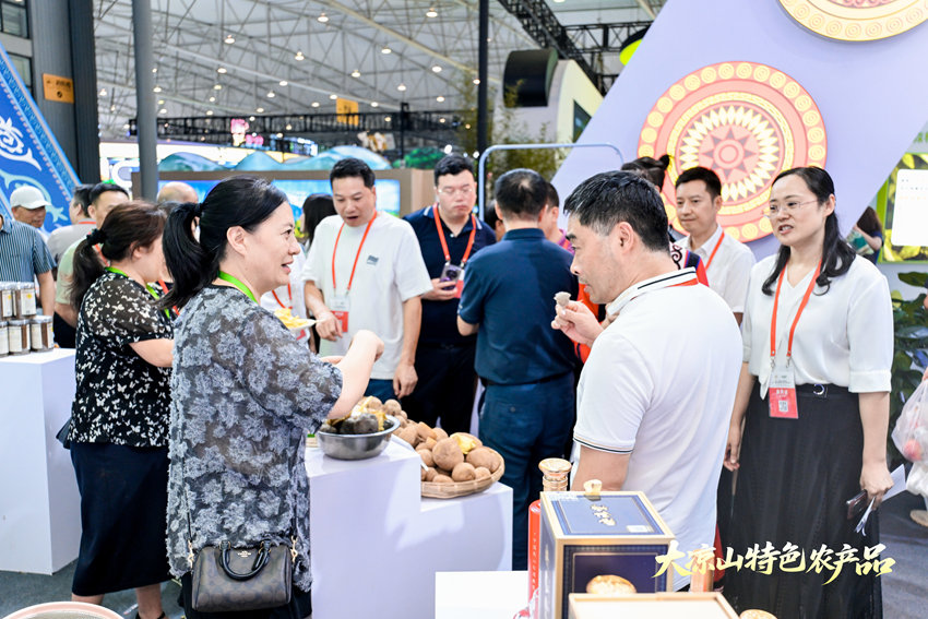 展覽現(xiàn)場(chǎng)。鄧朝攝