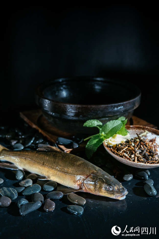 獲得專利的石鍋魚美食。實(shí)習(xí)生唐藝娟攝